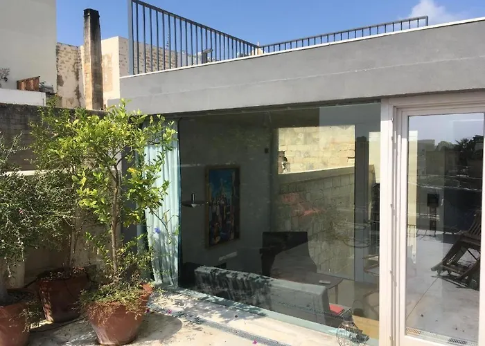 Stunning And Spacious - 1br Penthouse * Valletta